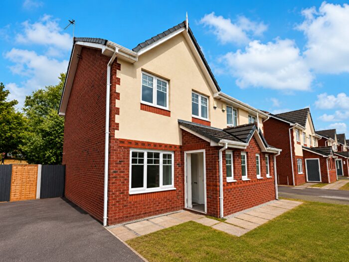 3 Bedroom Semi-Detached House To Rent In Kingswood, Liverpool, L36