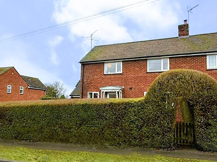 4 Bedroom Semi Detached House For Sale In Sycamore Road, Greens Norton, NN12