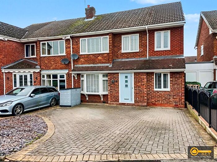 4 Bedroom Property For Sale In Wiclif Way, Nuneaton, CV10