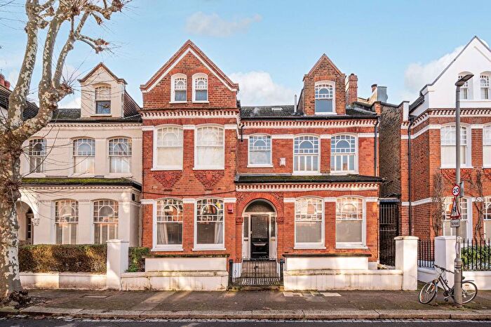 1 Bedroom Flat For Sale In Dalebury Road, Tooting Bec, London, SW17
