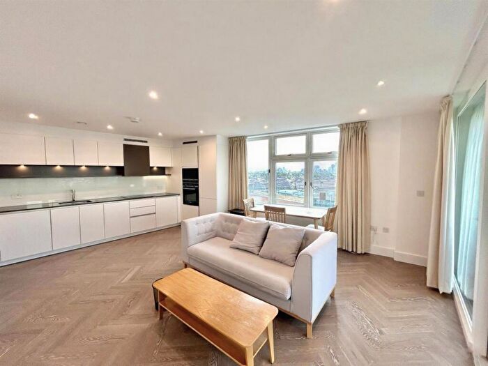 2 Bedroom Apartment To Rent In Jewel House, Caledonian Road, N7