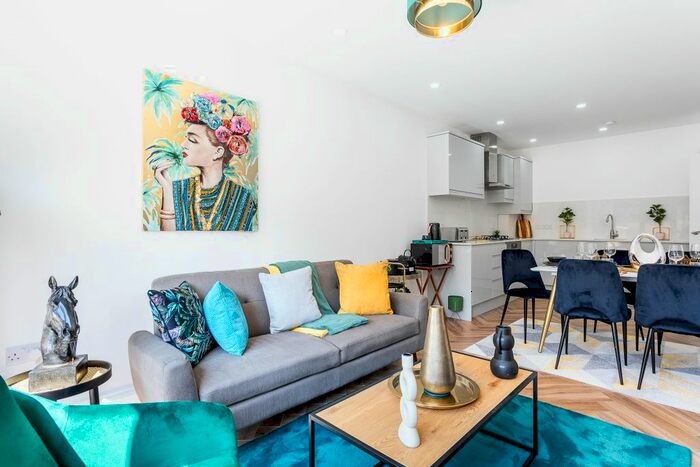 4 Bedroom Flat To Rent In Flat, Studland Road, London, W7