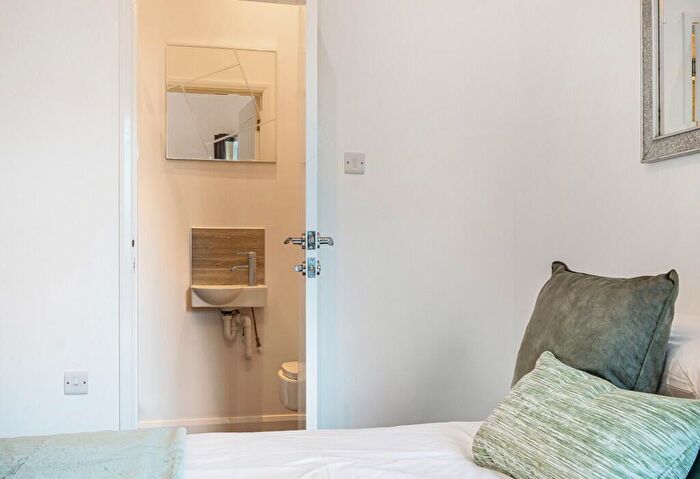 1 Bedroom Apartment For Sale In Thakeham Road, Storrington, West Sussex, RH20