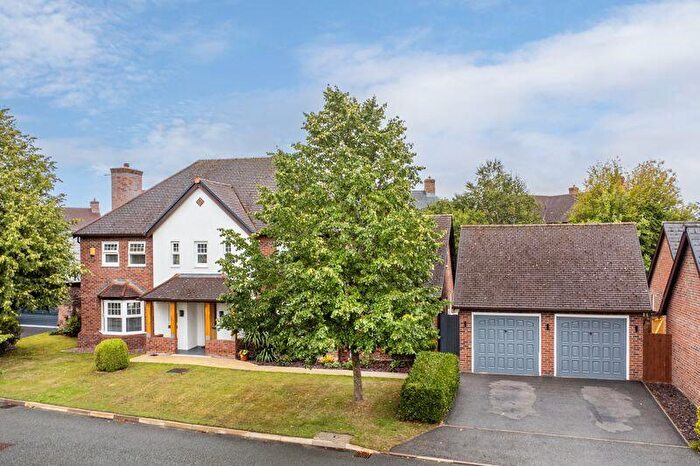 5 Bedroom Detached House For Sale In Springwater Drive, Wychwood Park, Weston, CW2