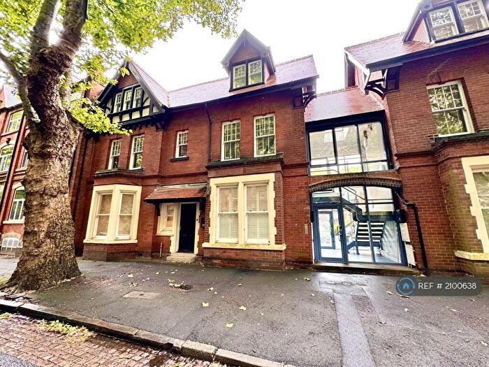 2 Bedroom Flat To Rent In Peveril Drive, Nottingham, NG7