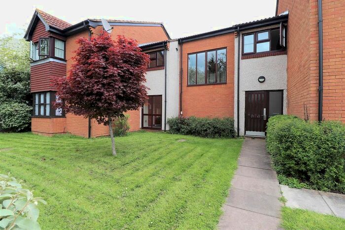 Studio To Rent In Clarkes Drive, Uxbridge, UB8