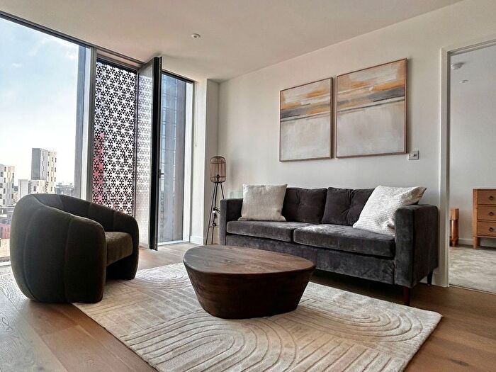 2 Bedroom Flat To Rent In Viadux, Deansgate, M1