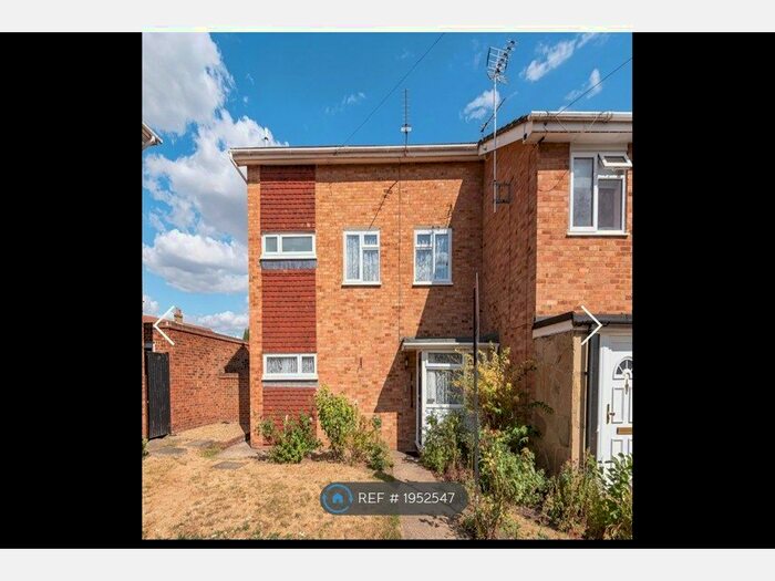 3 Bedroom End Of Terrace House To Rent In Mark Close, Bexleyheath, DA7