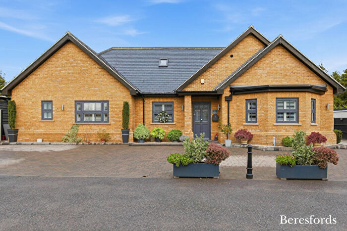 4 Bedroom Detached House For Sale In North Drive, Hutton, CM13