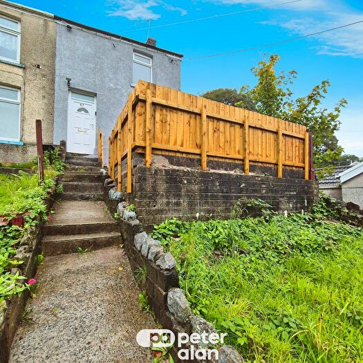 3 Bedroom Property To Rent In Giants Grave Road, Briton Ferry, Neath, SA11