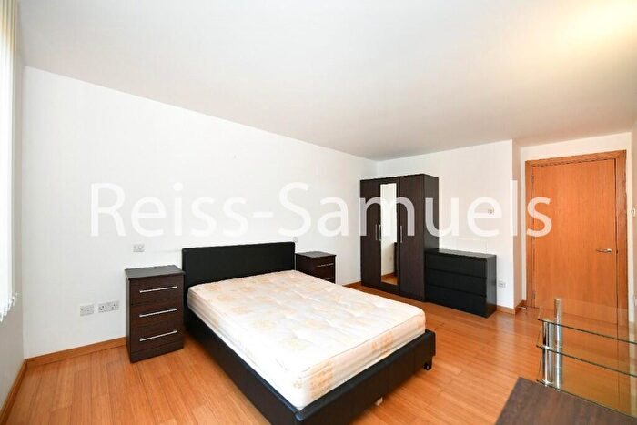 1 Bedroom Apartment To Rent In Helion Court, Westferry Road, London, E14