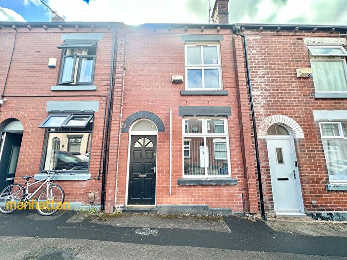 3 Bedroom Terraced House For Sale In Vincent Street, Gilnow, Bolton, BL1