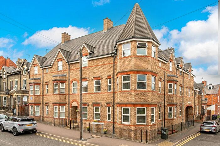 1 Bedroom Flat For Sale In Avenue Road, Montanari Court Avenue Road, NG31