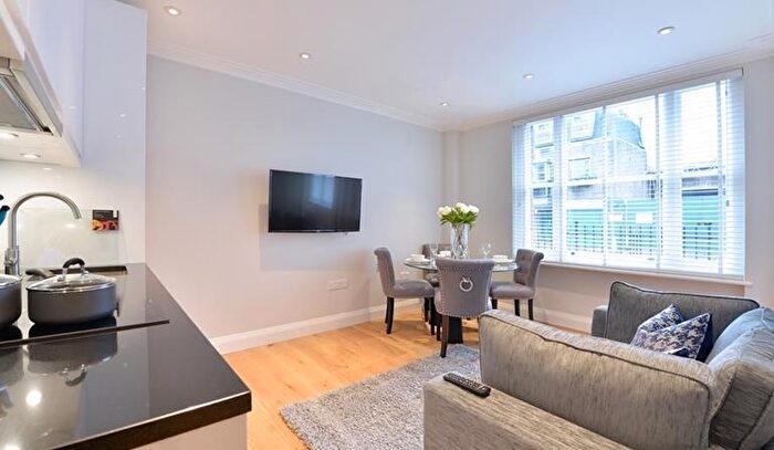 1 Bedroom Flat To Rent In Hill Street, Mayfair, W1J