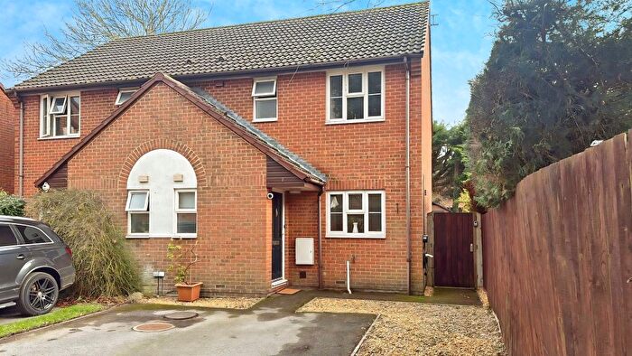 3 Bedroom Semi Detached House For Sale In Lime Tree Close, Alderholt, Fordingbridge, SP6
