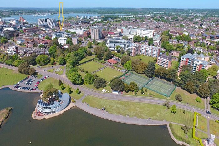 2 Bedroom Apartment For Sale In Seldown Lane, Poole, BH15