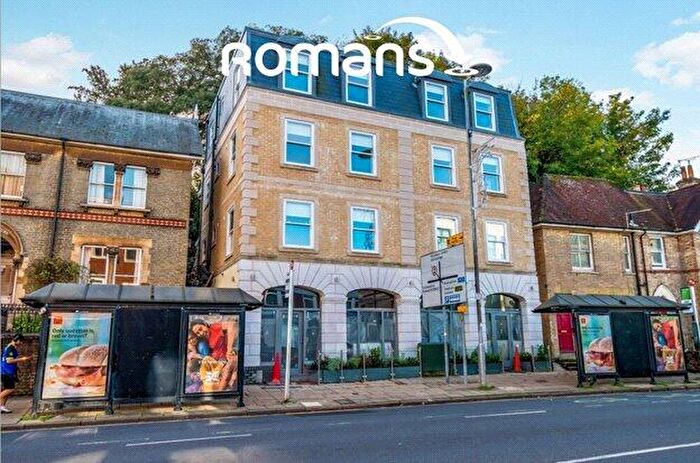 2 Bedroom Flat To Rent In Mead House, Winchester, SO23