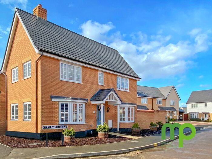 3 Bedroom Link Detached House For Sale In Goshawk Rise, Wymondham, Norfolk, NR18
