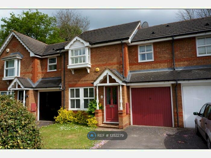 3 Bedroom Terraced House To Rent In Verbena Close, Winnersh, Wokingham, RG41