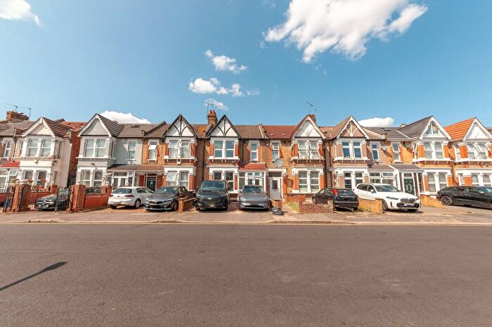 4 Bedroom Terraced House For Sale In Wellesley Road, Ilford, IG1