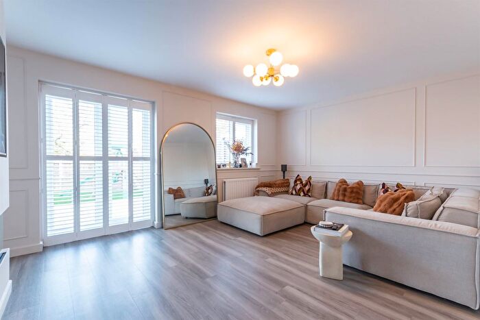 3 Bedroom Semi-detached House For Sale In Carter Avenue, Maldon, CM9