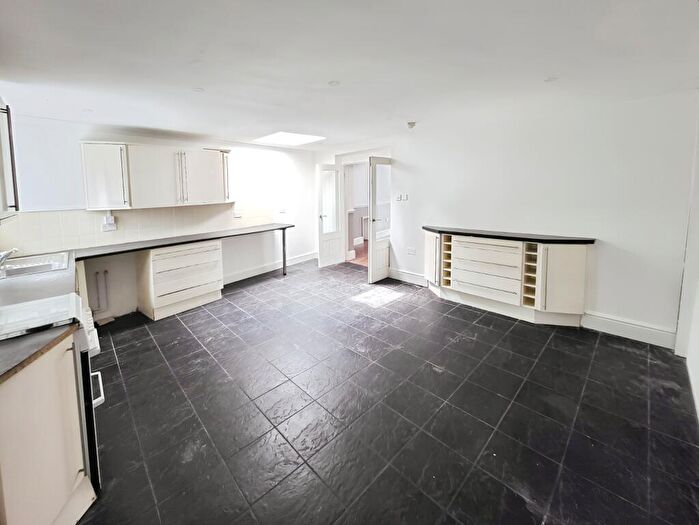 3 Bedroom Terraced House To Rent In Church Road, Ton Pentre, Pentre, CF41