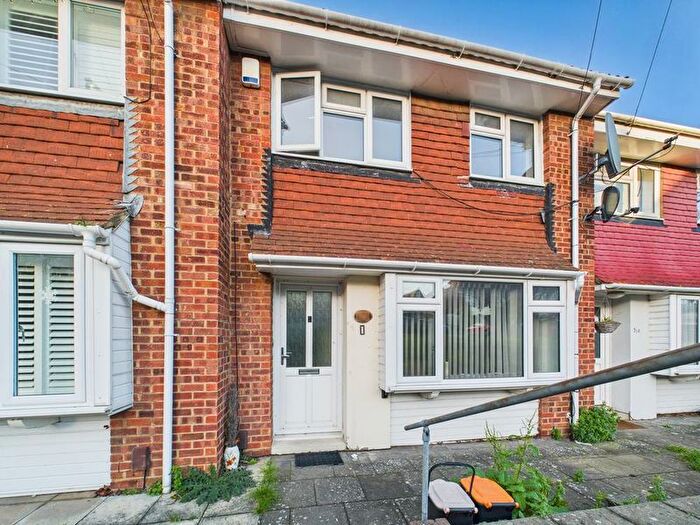 3 Bedroom Terraced House To Rent In Lower Higham Road, Gravesend, DA12