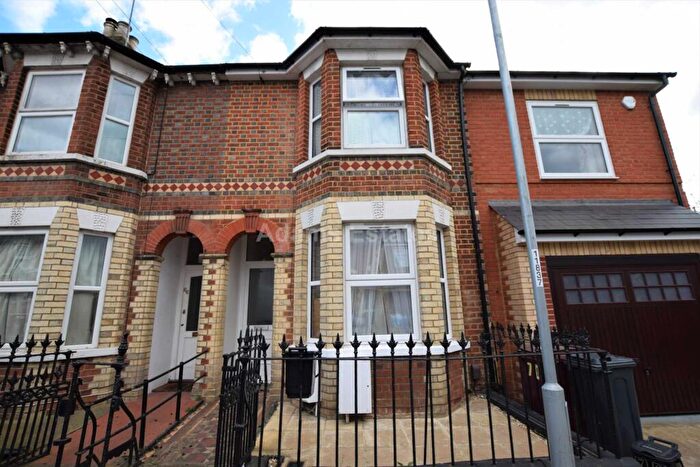 5 Bedroom Terraced House To Rent In Swainstone Road, Reading, RG2