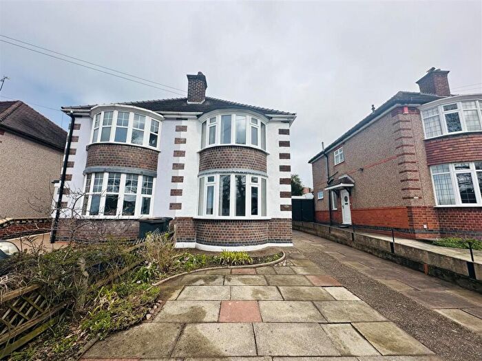 3 Bedroom House To Rent In Camp Hill Road, Nuneaton, CV10