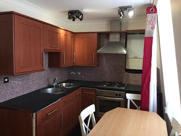 1 Bedroom Flat To Rent In St Clements Street, London, N7