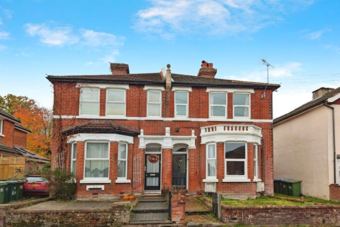 1 Bedroom Flat To Rent In Oaktree Road, SO18