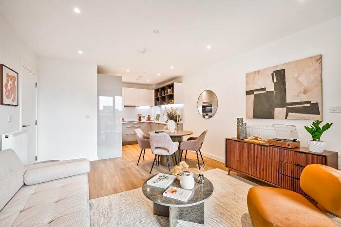 1 Bedroom Apartment For Sale In - Upper Dock Walk, , London, E16