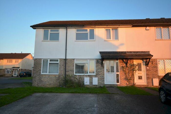 4 Bedroom End Of Terrace House To Rent In Highland Court, Bridgend, CF32