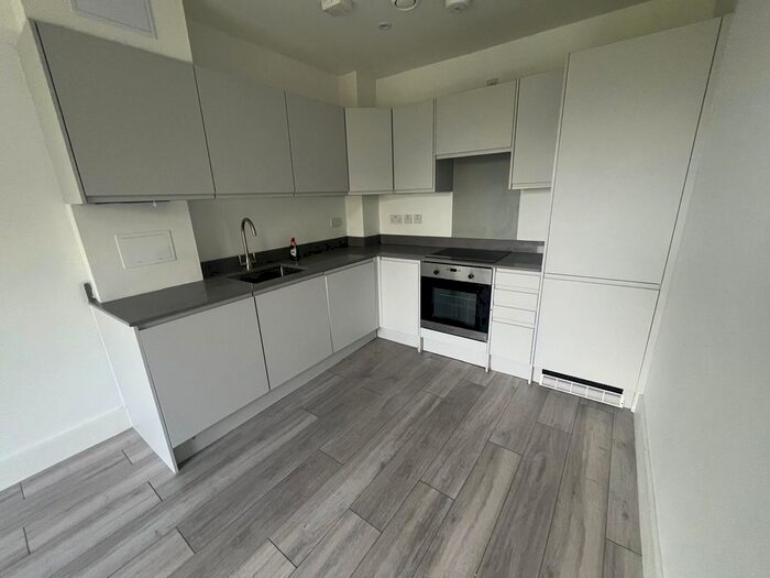 1 Bedroom Flat To Rent In Marsh Road, Pinner, HA5