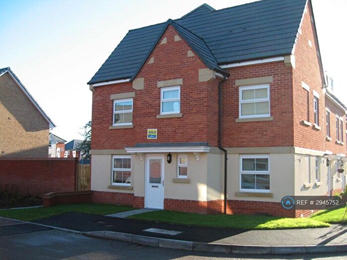 3 Bedroom Semi-Detached House To Rent In Rossby, Shinfield, Reading, RG2