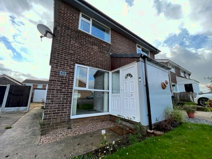 2 Bedroom Property To Rent In Revill Close, Maltby, Rotherham, S66