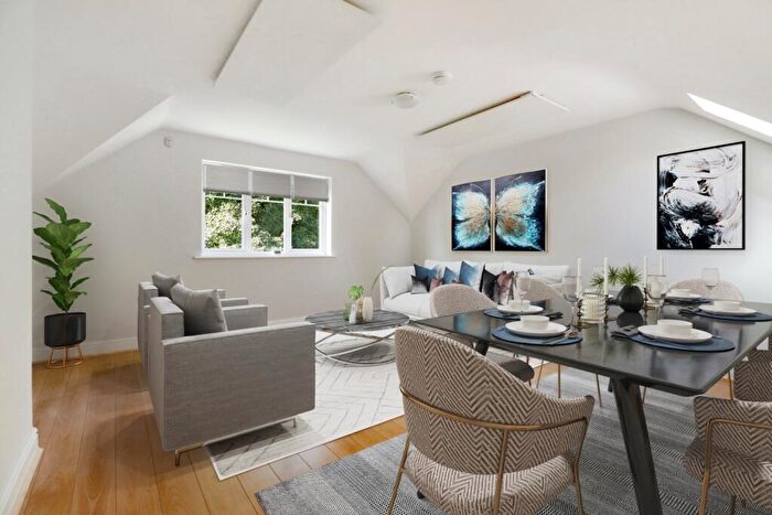 2 Bedroom Flat To Rent In Flat Northbury, Coley Avenue, Woking, GU22