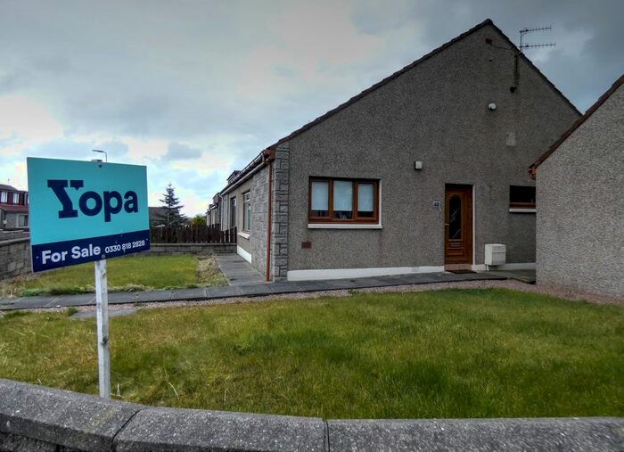3 Bedroom Semi-Detached House For Sale In Watson Crescent, Peterhead, AB42