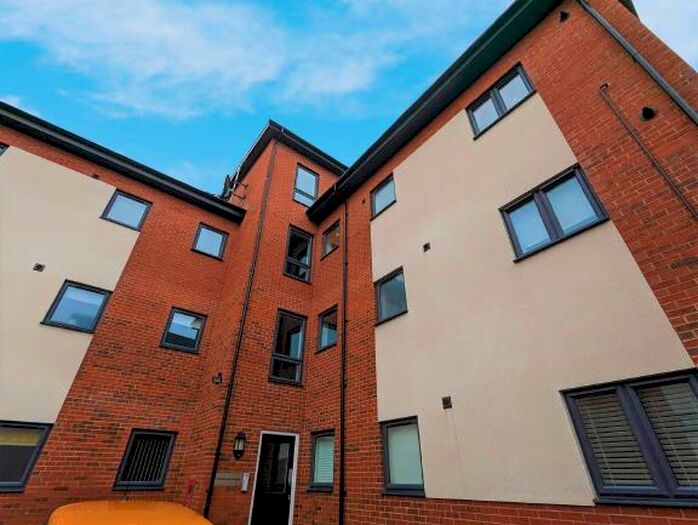 1 Bedroom Flat To Rent In Ambassador Avenue, Birmingham, B31