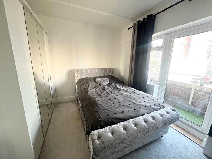 2 Bedroom Flat To Rent In Christchurch Road, Bournemouth, BH1