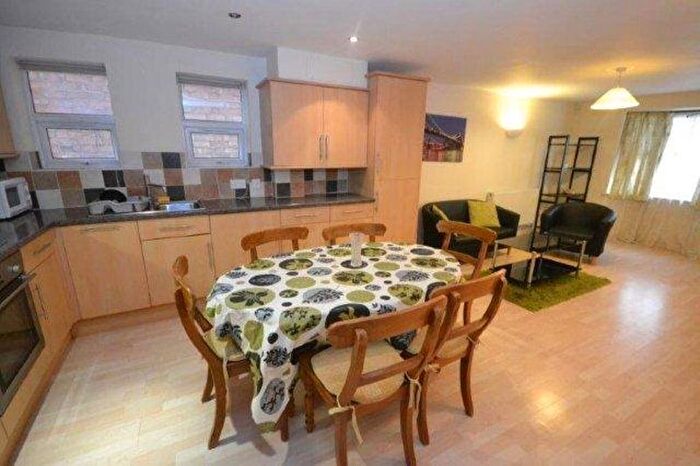 2 Bedroom Flat To Rent In Gotham Street, Leicester, LE2