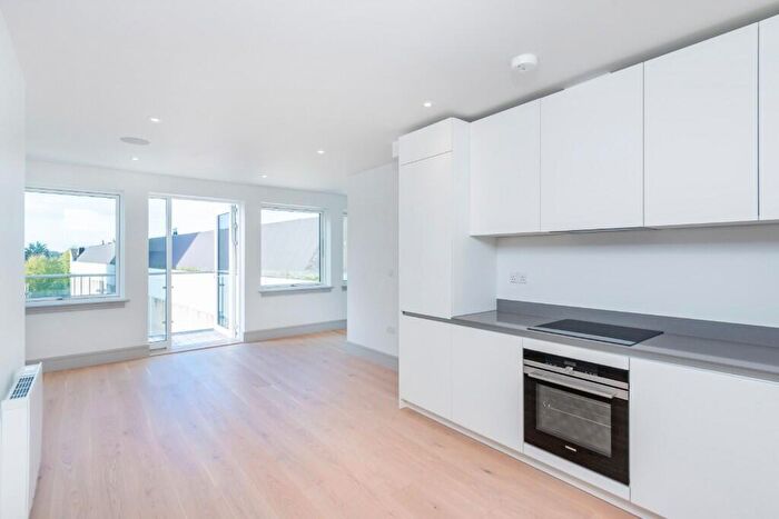 1 Bedroom Apartment To Rent In Middlesex House, High Street, Edgware, HA8