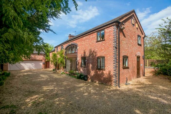 5 Bedroom Detached House For Sale In Stratford Road, Loxley, Warwick, CV35