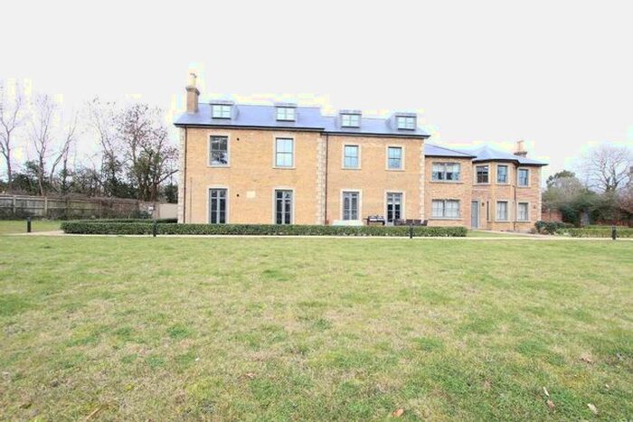 3 Bedroom Flat To Rent In Crown Drive, Farnham Royal, Slough SL2