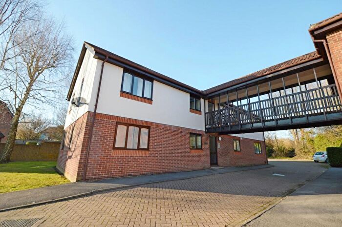 2 Bedroom Flat To Rent In Sandringham Road, Petersfield, GU32