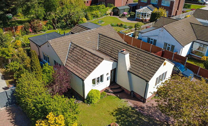 3 Bedroom Detached Bungalow For Sale In Gorsefield Close, Bromborough, CH62