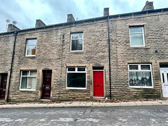 3 Bedroom Terraced House For Sale In Halifax Road, Todmorden, OL14