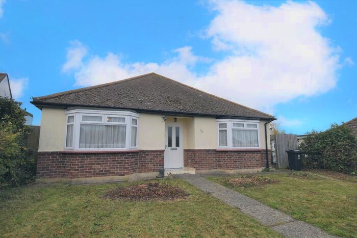 3 Bedroom Detached Bungalow To Rent In Kirby Road, Walton On The Naze CO14