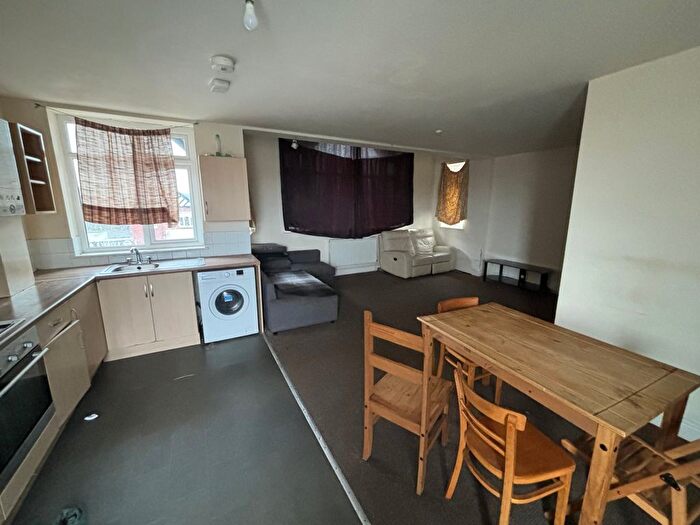 2 Bedroom Flat To Rent In Doncaster Road, Rotherham, S65