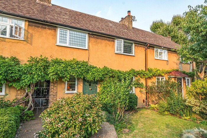 3 Bedroom Terraced House For Sale In Nairne Grove, Herne Hill, London, SE24